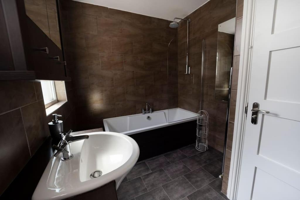Spacious Holiday Home In Porthcawl Kültér fotó